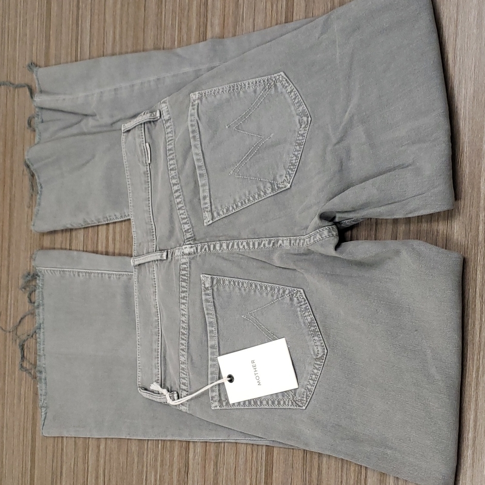 MOTHER The Weekender Fray in Lead Gray (26" waist) - Picture 10 of 14